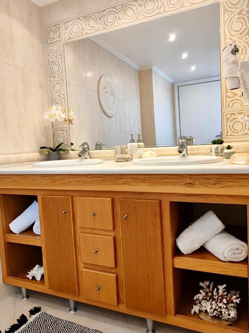 Theasis Apartments Adamantas  ภายนอก รูปภาพ
