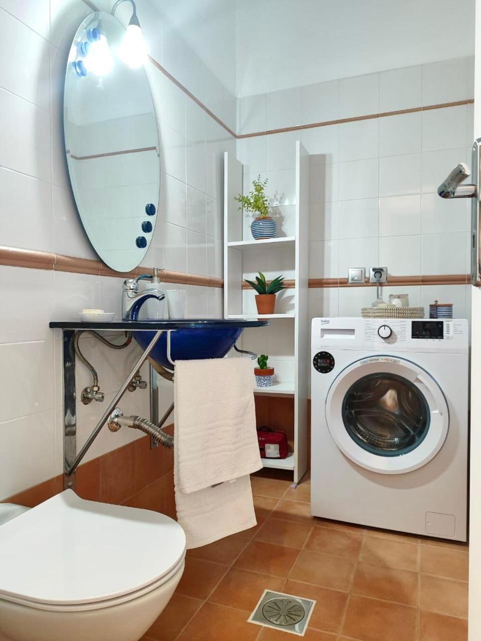 Theasis Apartments Adamantas  ภายนอก รูปภาพ